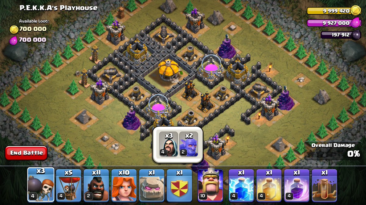 ClashofClans's tweet image. Did you know that you can now see the contents of your own CC in battle by pressing and holding the Reinforcements button? 😌