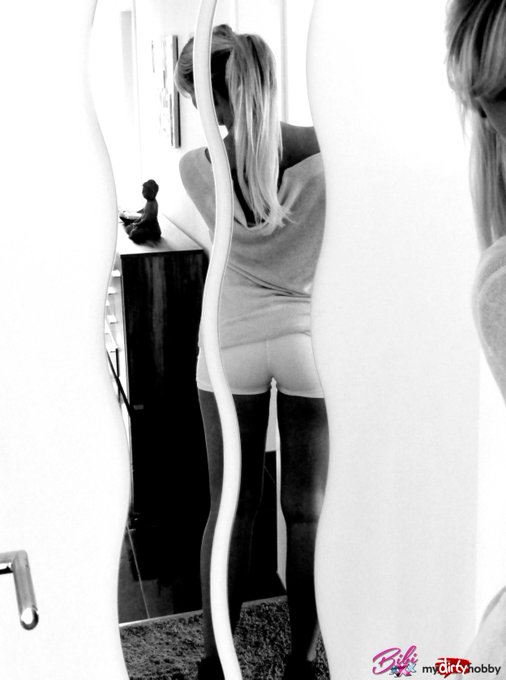 guten morgen @Welt :) Einen sch&ouml;nen Start ins Wochenende.... K&uuml;sschen... #Weekend #party #mydirtyhobby<a class="tags" target="_blank" title="On Twitter" href="/?out=eyJ0eXAiOiJKV1QiLCJhbGciOiJIUzUxMiJ9.eyJpYXQiOjE3MjA5NTg5MzMsImlzcyI6InR3cG9ybnN0YXJzLmNvbSIsIm5iZiI6MTcyMDk1ODkzMywiZXhwIjoxNzUyNDk0OTMzLCJyZWRpcmVjdF91cmwiOiJodHRwczovL3R3aXR0ZXIuY29tL1dlbHQifQ.mFRrudknydzB8uD8Aoyi7ZxsvymoOdKWa0y18YgcQYa_ZQbV5CVD4inkEbUkMsBs7qA_7VRIV7Ma4rL9bh5I7Q">@Welt</a><a href="/tag/party"class="tags"><span>#party</span></a><a href="/tag/weekend"class="tags"><span>#weekend</span></a><a href="/tag/mydirtyhobby"class="tags"><span>#mydirtyhobby</span></a><a href="/tag/bibixxx"class="tags"><span>#bibixxx</span></a>