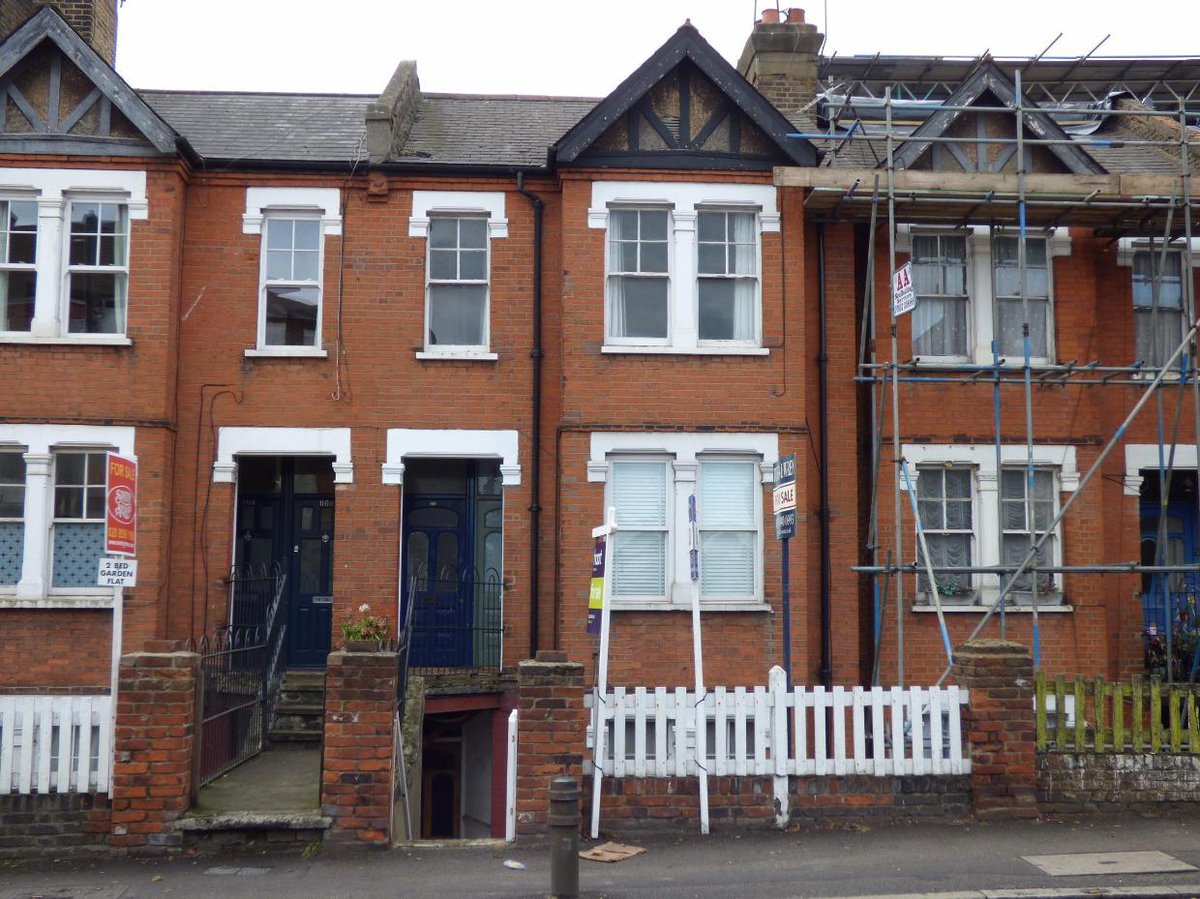 LondonSurveys's tweet photo. Empty #London 'loft space' to go under the hammer for £150k https://t.co/MvrnbJbhJw https://t.co/HXFOS6W8jw