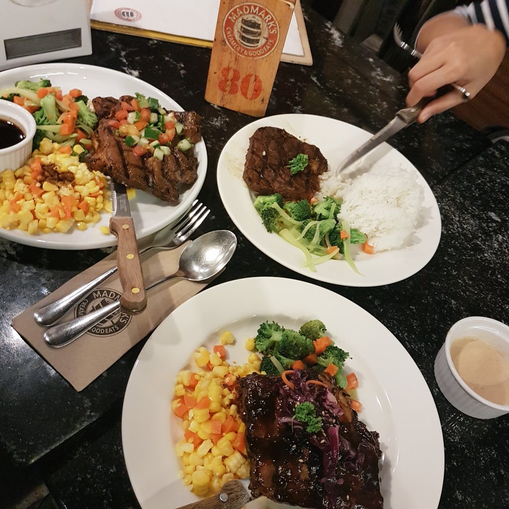 hdnoelle's tweet photo. These 2 made me go all the way to bgc for a quickie lunch. Hayyyy bes https://t.co/ryH3NJfjJR