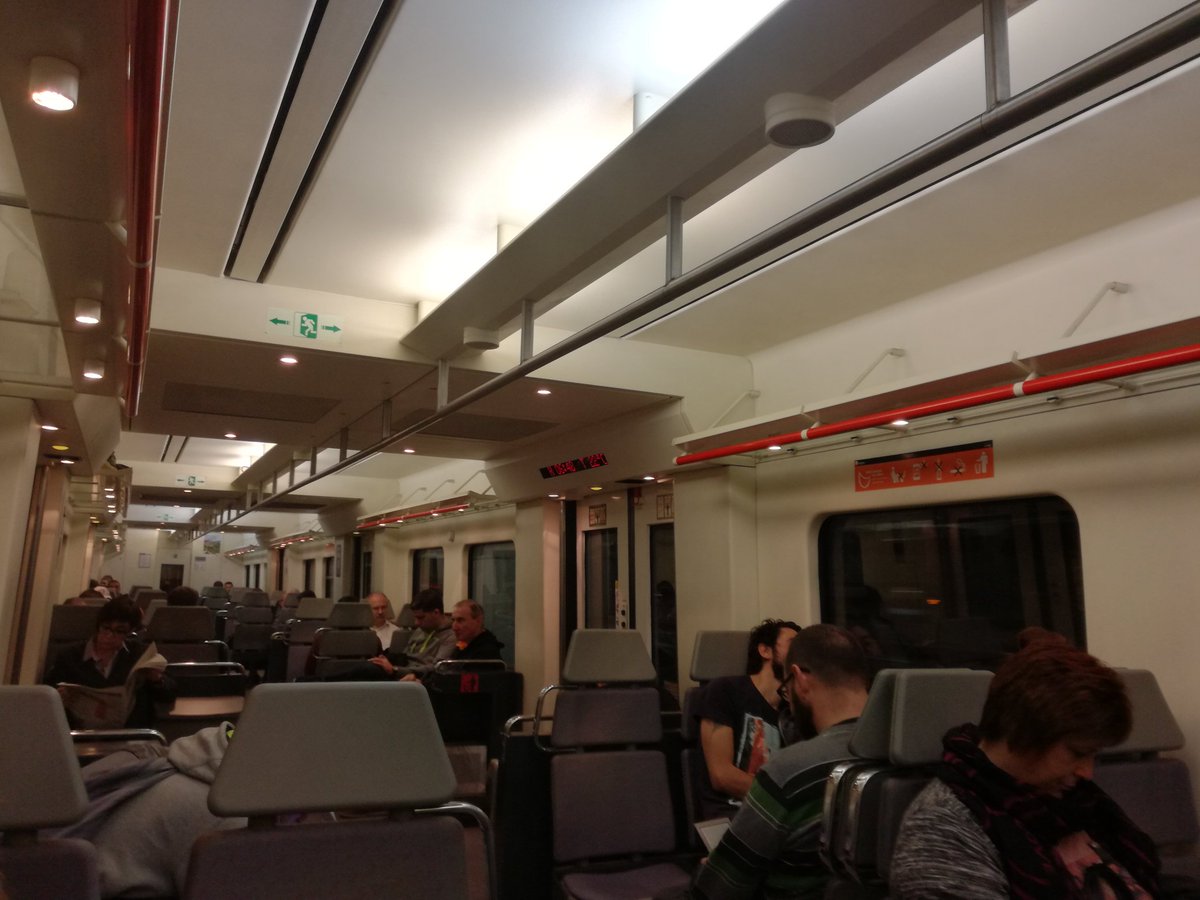 laiaclaret's tweet photo. Últim dia de #ControlTrens. Avui, a la R-4. Sortim de Sants. https://t.co/5W8Q3wYLd9