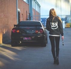 Custom____Cars's tweet image. Women that love cars &amp;gt;&amp;gt;&amp;gt;😏😍 #hellyeah