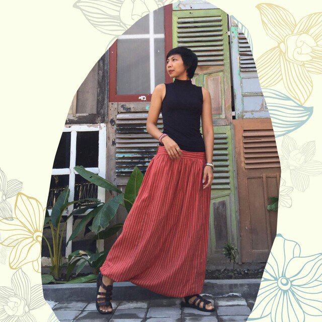 TGIF! Siap-siap menyambut weekend, rencananya mau ke mana nih? Jangan lupa juga nyiapin outfit yang kece!