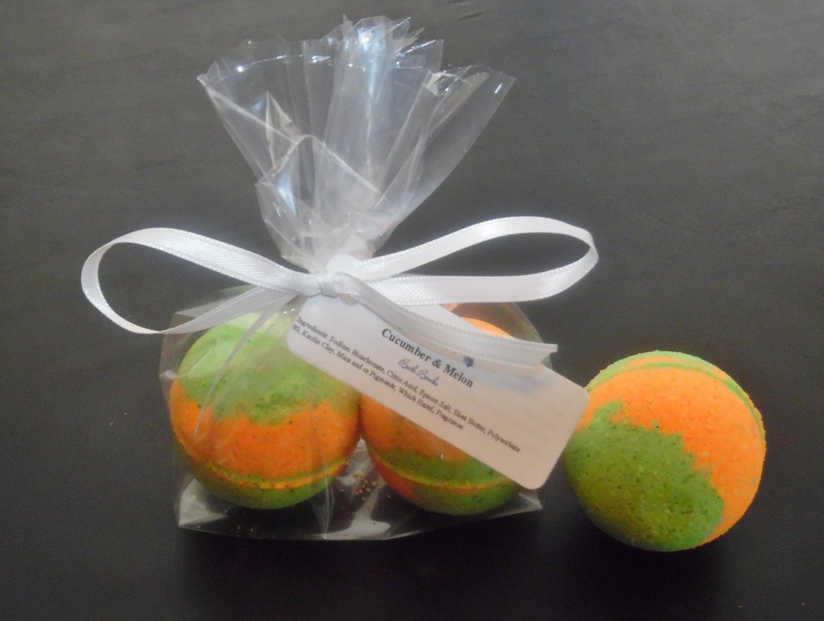butterfliessoap's tweet photo. Cucumber Melon Bath Bombs,Bath Fizzy, Handmade Bath Bombs, Bath Soa… https://t.co/zAjvDs1XTA #Shoppershour #BodySoak https://t.co/BKfotBmZ4g