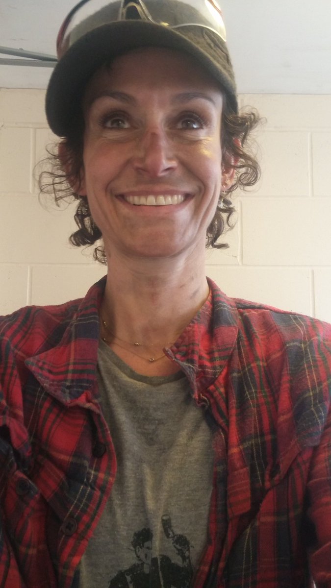 Filthy and happy on my #blacksmithholiday looking forward to seeing the kids and <a href="/daveypharris/">david harris</a> later #honest #craftsmum