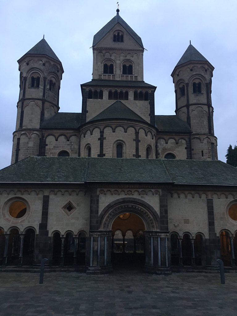 JuliaKloeckner's tweet image. Gottesdienst am Morgen in Maria Laach #Klausur #ml2016