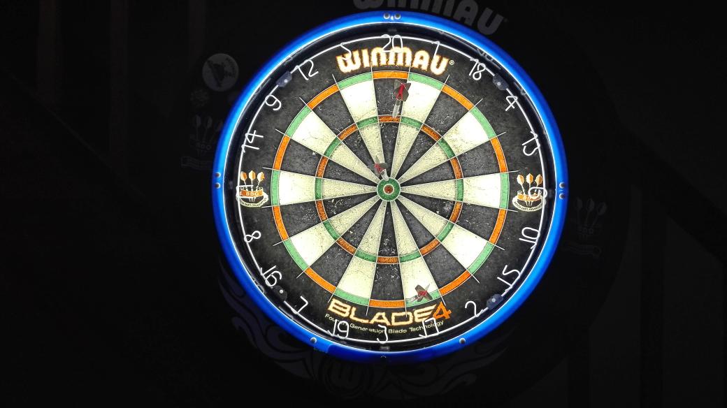 MAXLite360's tweet photo. Our new adjustable in black and blue #dartslight #darts https://t.co/7pYnQnhSQD