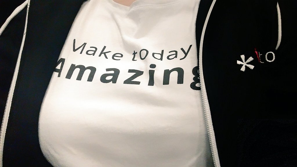 N1c0l_3's tweet image. Giornata importante, maglietta importante... e felpa d'ordinanza!
#symfonydayit
@ideato @SymfonyDayIt