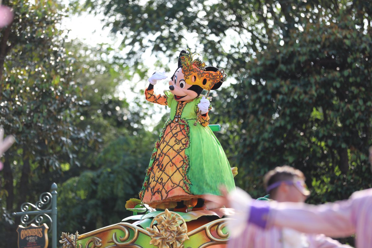 EOS__fan's tweet photo. 香港めっちやくちや暑いです。ハロウィンイベントに来ました！ #HKDL #5Dmark4 #EF70-200/2.8L2 https://t.co/F20HtpBiGr