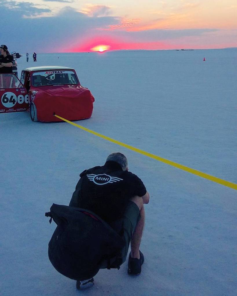 project64mini's tweet image. Bonneville flashback. #project64mini media guru @instameccanica capturing our last #sunris… ift.tt/2e3z7tg