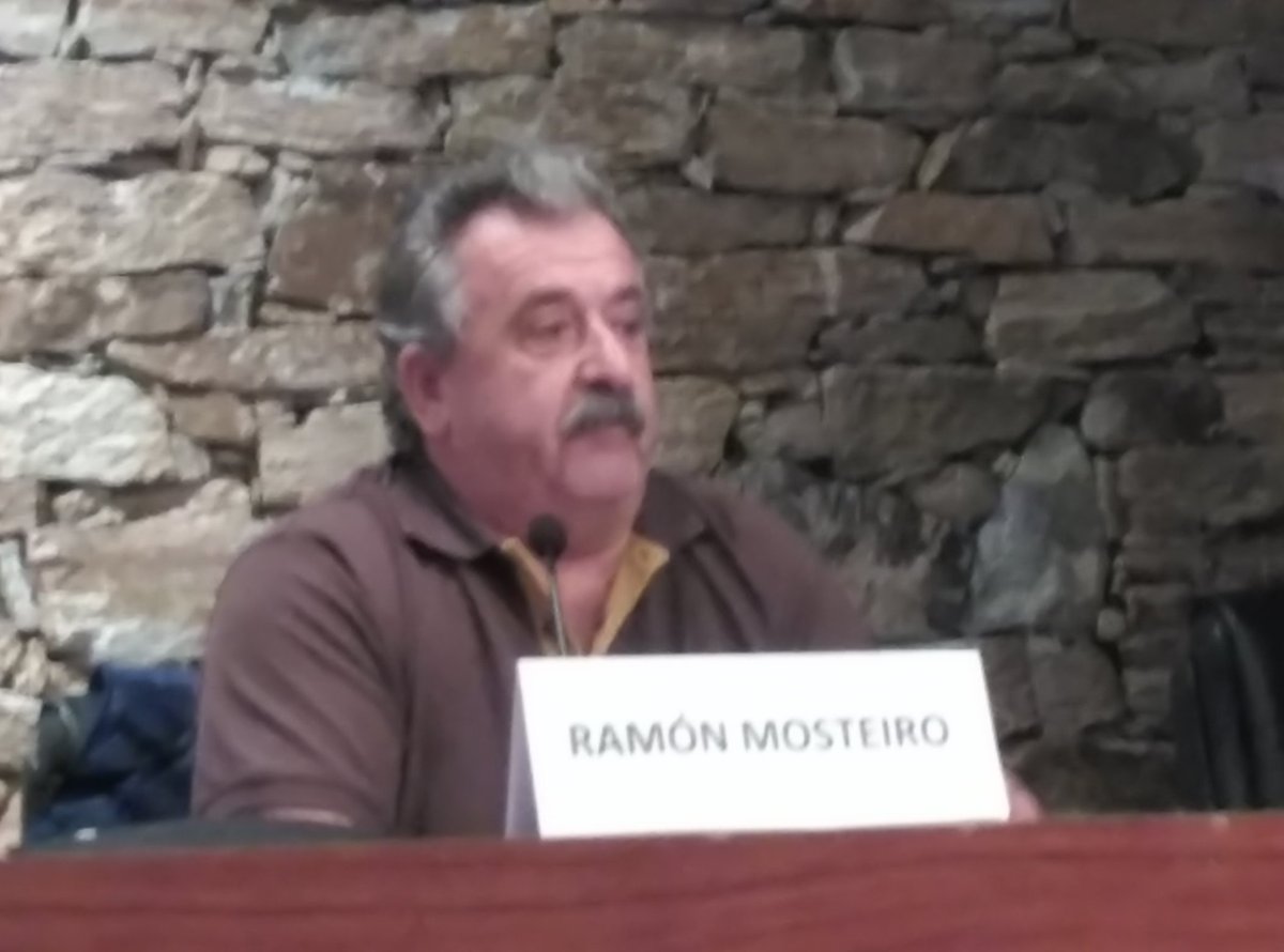 Aepsal's tweet photo. Ramón Mosteiro, encargado genersl de obras de #Dragados, nos habla de cambio de actitudes a pie de obra. V seminario #Aprosal https://t.co/0uQV2POdnt