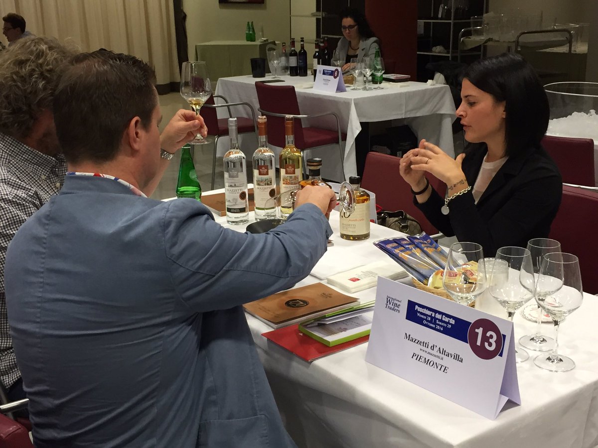 GiacomoAcciai's tweet photo. Start B2B Iwt Peschiera del Garda 2016 by @Iron3IT @InWineTraders #workshop #b2b #vino #iwt2016 https://t.co/6h0v4dBHGA