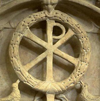 Constantino mandó pintar el Lábaro en los escudos de los soldados para ...