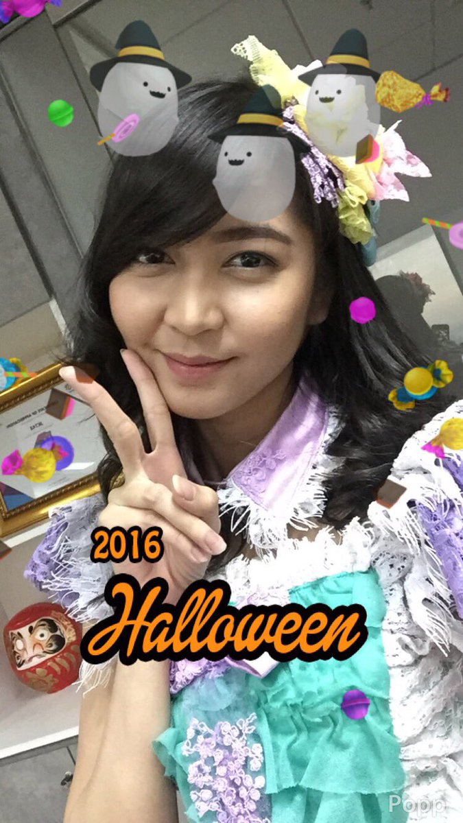 jcvrnd19's tweet photo. Menyambut halloween 🎃dengan Popp Camera,  tersedia di apple store, lucu yah 💙

https://t.co/zVcCsHnqE2 https://t.co/QejsUqRnR4
