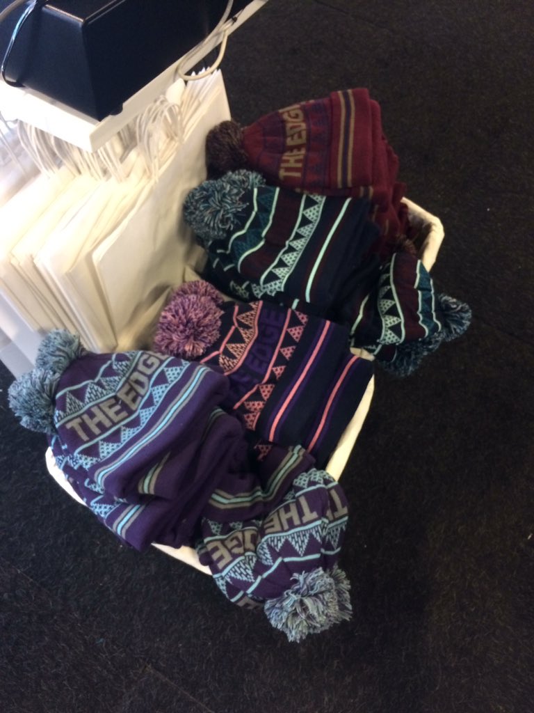 theedge_apparel's tweet photo. All ready for day 2!! Who's coming to the @TeleSkiSnow today?! #freebeanies #stand212 #LondonSkiShow https://t.co/Q8yxbGKoMn