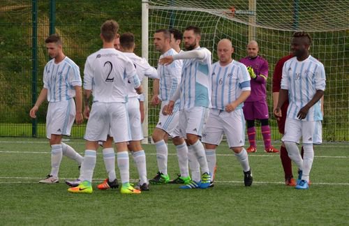 NEW ARTICLE: @CairnJuniors head into league clash after emphatic Junior Cup win: bit.ly/2fdieiD
<a href="/TheJuniorsInfo/">The Juniors</a>