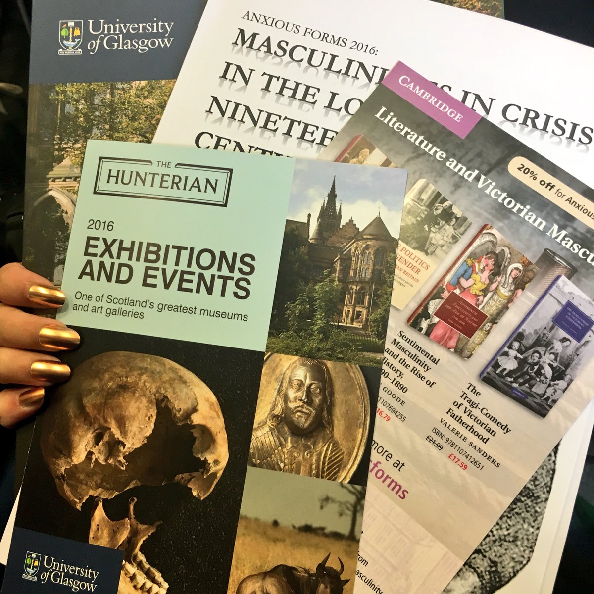 DrRosalindWhite's tweet photo. Gorgeous welcome pack at #AnxiousForms2016 ! Adding lots of books to my #toread list. https://t.co/hmqzgW4tEn
