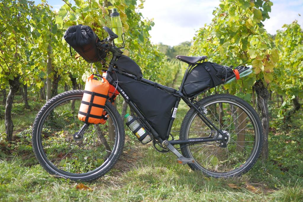 getting_nowhere's tweet image. Fully converted to #bikepacking That is the future of travelling by bike! #myog #diybikepacking