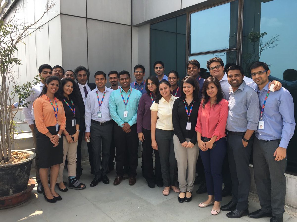 AishKrishna's tweet photo. Getting to know the ground realities from the most dynamic- Sanjiv Menon..
#SalesEssentials #BeAwesome
#IBMISAEPS https://t.co/jinETehRJl