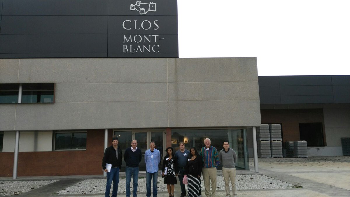 avinicolacat's tweet photo. Avui últim dia de la missió inversa #EEUU visitem @Clos_Montblanc a la @DOConcaBarbera #vicatalà #catalanwines2016 #importadors #importers https://t.co/wzSSgrKYUX