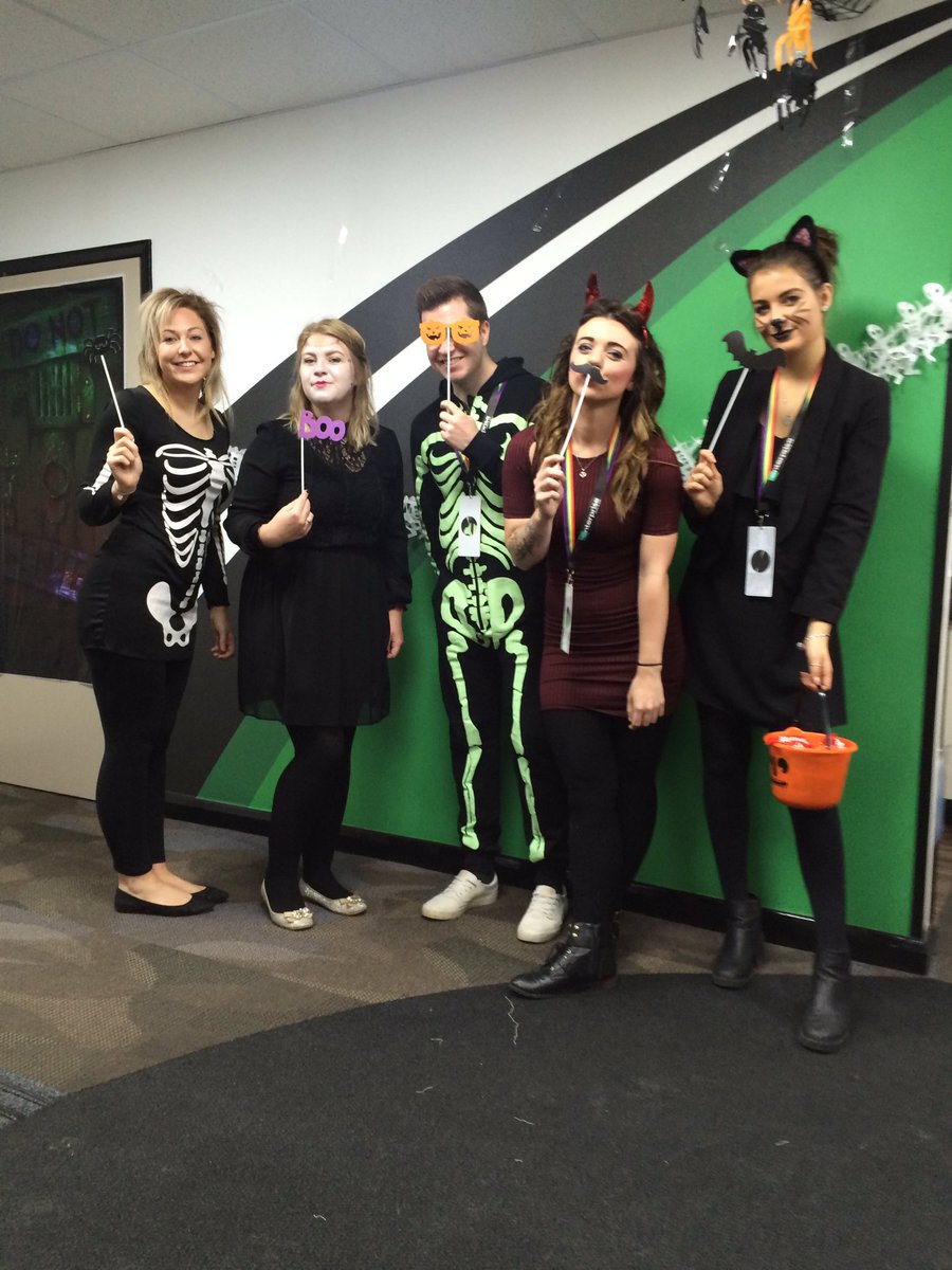 U8Besty's tweet photo. @ERACHullEast rocking the #halloween theme @U8Murphy @u8_ange @U8hinchy @hayls_erac @LoisEngland94 who will win #bestdressed ?? https://t.co/NJdHPBBk7I