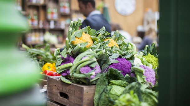 AMSProduceSum's tweet photo. #APS16 Seminar: 'Reducing #FoodWaste is no pipe dream' argued by Joost Snels of @WUR, 3rd Nov #CelebratingFRESH #Education #Knowledge https://t.co/QKsBisMxPB