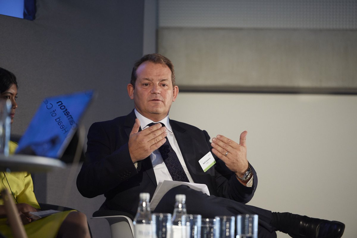 HSBC's tweet photo. #Digitisation & #automation gives you the opportunity to reimagine your business: #HSBCs Niall Cameron #HSBCinnovation https://t.co/Utw4oQVo4o