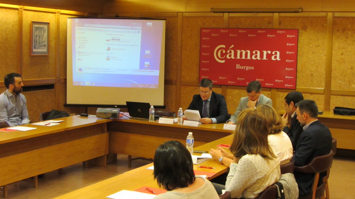 CamaraBurgos's tweet photo. Esta mañana, innovación aplicada al sector agroalimentario. Gracias @efe10consulting @solutelnorte Presentación Catálogo TIC #ADE https://t.co/noVRT1dOhC