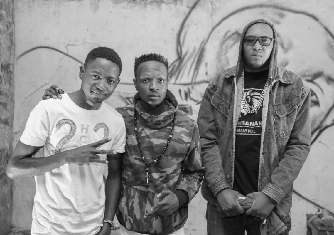 RajLdancer1's tweet photo. #Ebarimo video shoot #smallzlethal https://t.co/U8cN0X90WJ