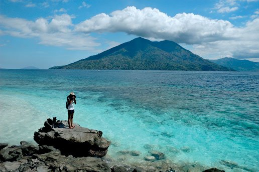 3. Pulau Alor, pulau kecil yg ada di bagian timur Nusa Tenggara ini punya 26 lokasi menyelam yang nggk kalah menarik