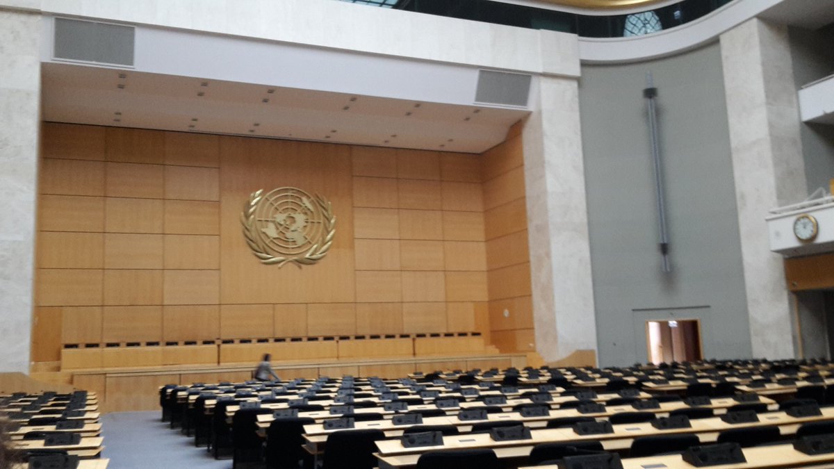 TheBarclaySch's tweet photo. Exploring the UN building. #beingbarclay #cern2016 https://t.co/zeOXLpnRae
