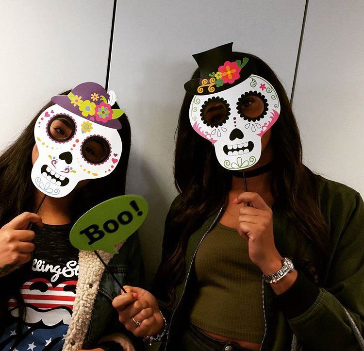 SCroasdaileDR's tweet photo. Feeling the #Halloween spirit in the #Darwin office today! #HappyHalloween https://t.co/BJvgzMc0mg