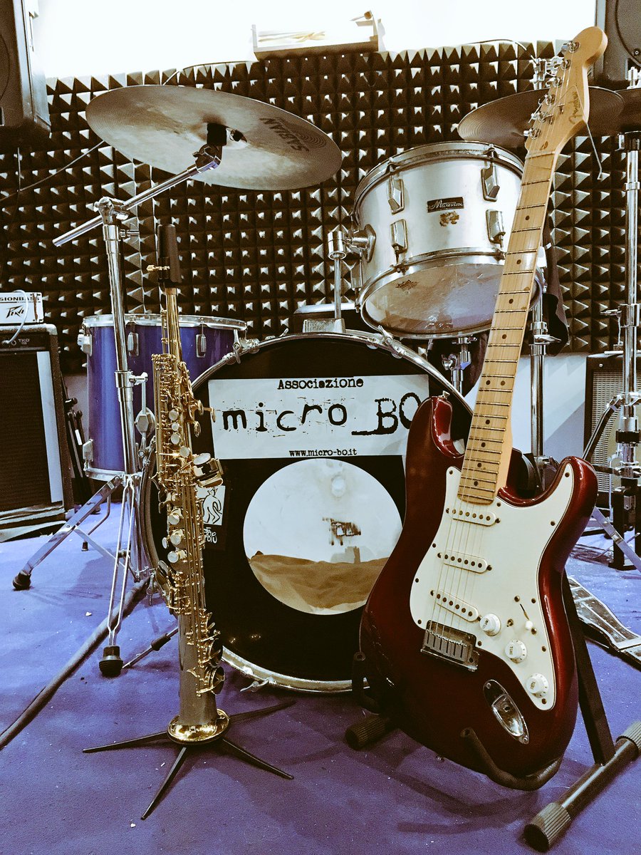 micro_BO's tweet photo. Come tutti i venerdì, stasera #jamsession, vi aspettiamo! #AICS https://t.co/WzhWwIsXmD