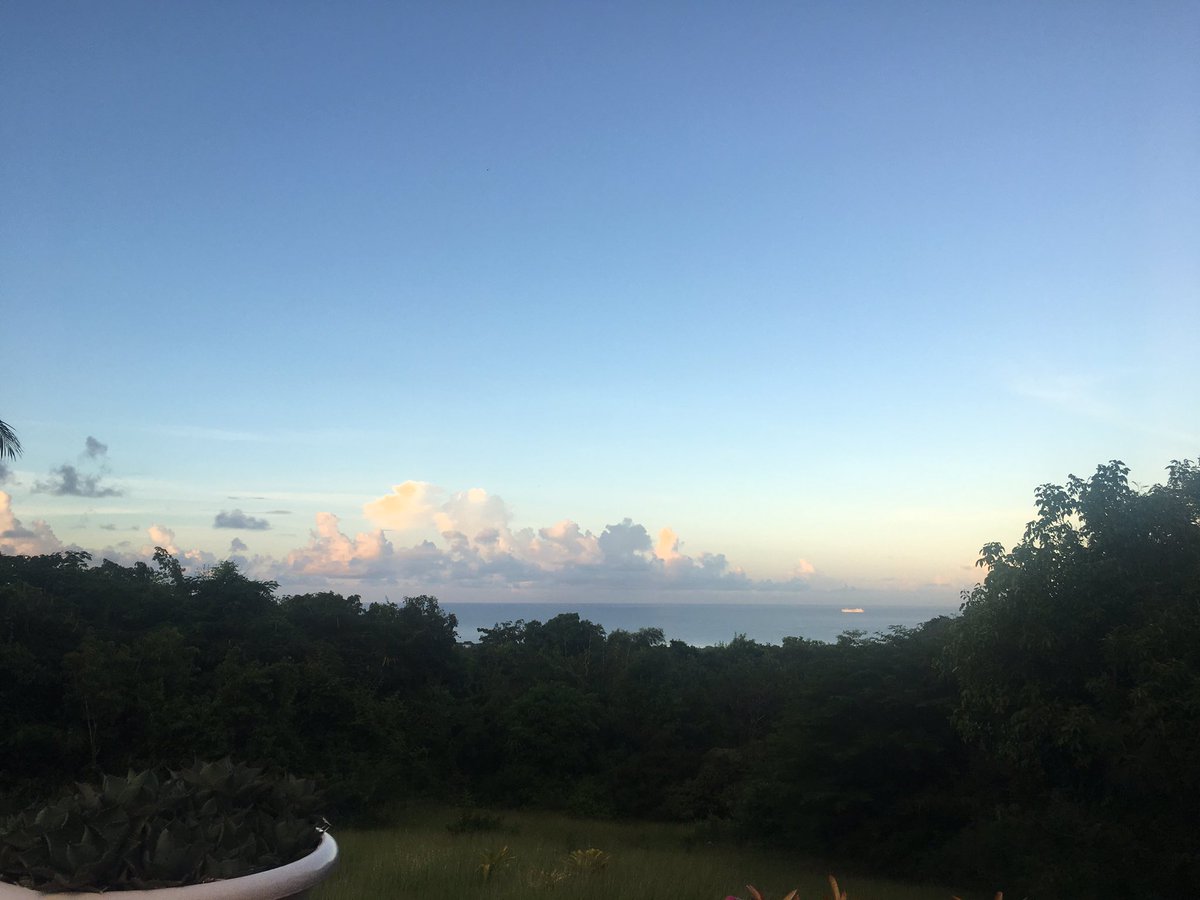 Nevis_Nice's tweet photo. The break of dawn from the deck. #nevisnice #oceanviews https://t.co/bw3GcKUCPU