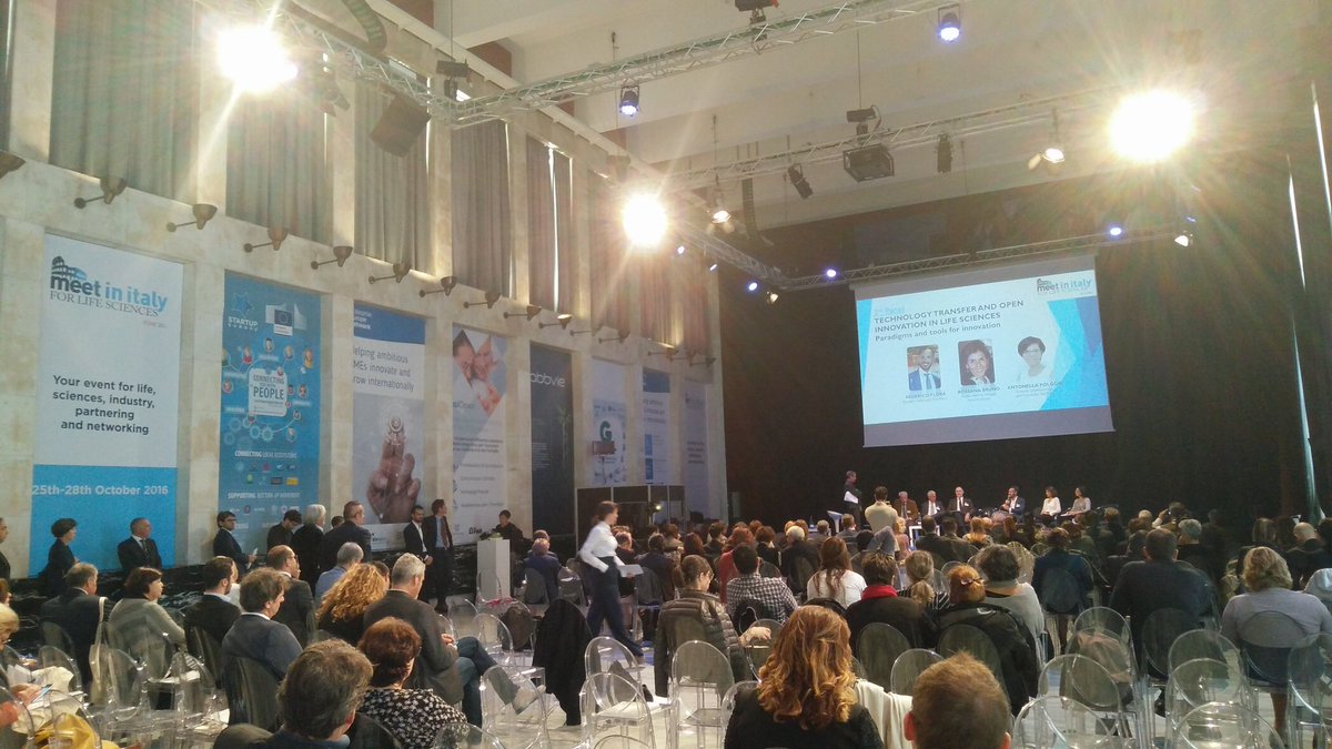 RobertaGrim's tweet photo. #MeetinItaly: #technologytransfer and #OpenInnovation:necessario connettere #Innovazione e #Ricerca #LifeSciences https://t.co/MN3E6OSmOo