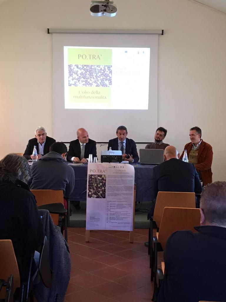 LandscapeOffice's tweet photo. #psr #umbria #20142020 #misura16.4.2.1 #potra #olio #isolapolvese #agricoltura #svilupporurale #cooperazione#panolio https://t.co/rRG8YlgFe7