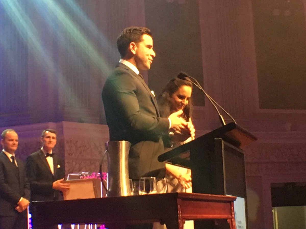 BrisBusinessHub's tweet photo. Wellness business @FivePointFour has won the Australia TradeCoast Award for Small Business Growth! #LMBA2016 https://t.co/ay9p8pMUGP