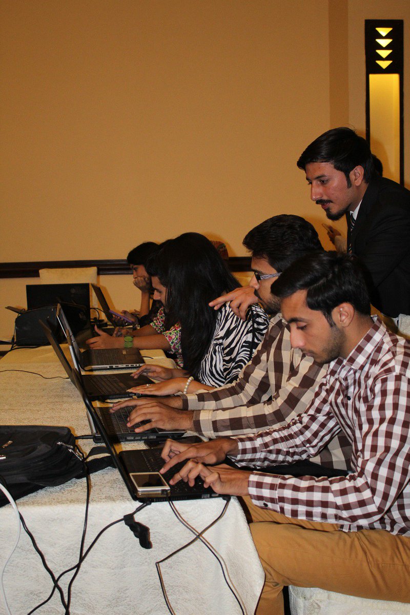 ZarishYaqoob's tweet photo. #ISSRC_2016 @TahirKhattakk @ravikarkara @UNDP4Youth @UNYouthEnvoy @GLOBALYOUTHCLAN  @FarwaAkhlaq https://t.co/sb2FnMtygh