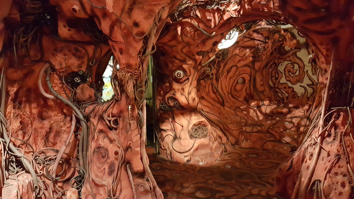 pascalart_'s tweet photo. Une expo artistique 100% matériaux recyclés, beau, creatif et bon pour la planète! @legrand8 #La Réserve Malakoff https://t.co/ieV4hyzBdm