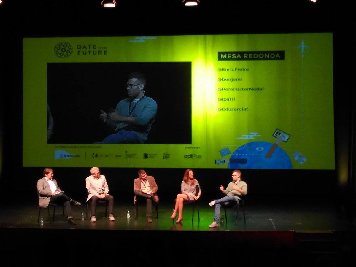 pjcreis's tweet photo. @IDIbalears presenciando tendencias empresariales con @IBITorg @Activarta mesa redonda en #gatetothefuture https://t.co/CorcoVasoa