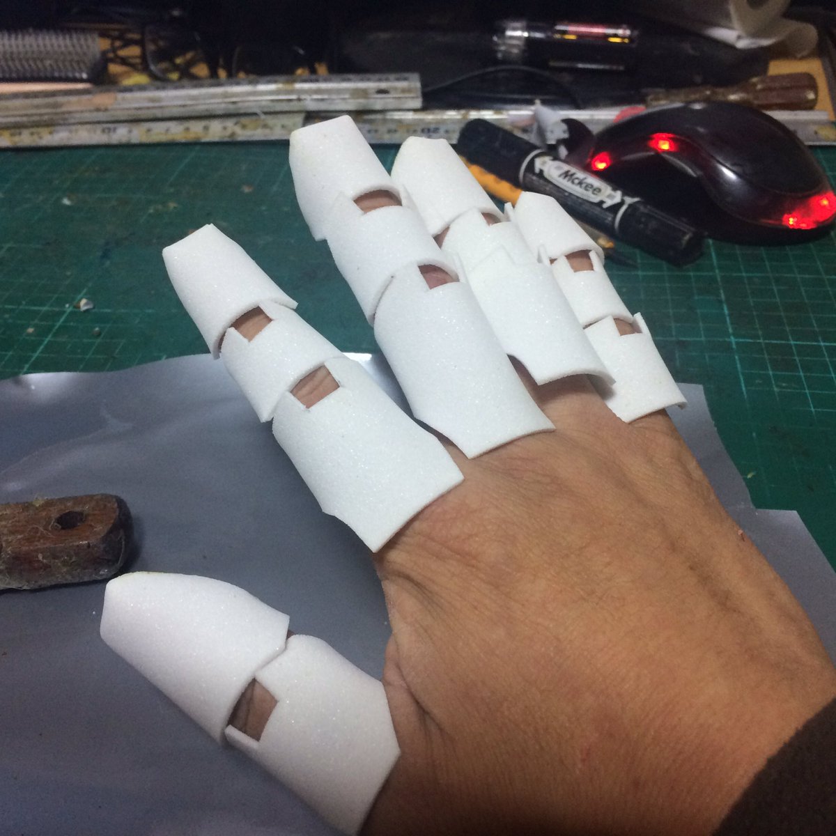 Darkknightarmerさんの 鋼の錬金術師エドワード エルリックの機械鎧制作過程まとめ Togetter