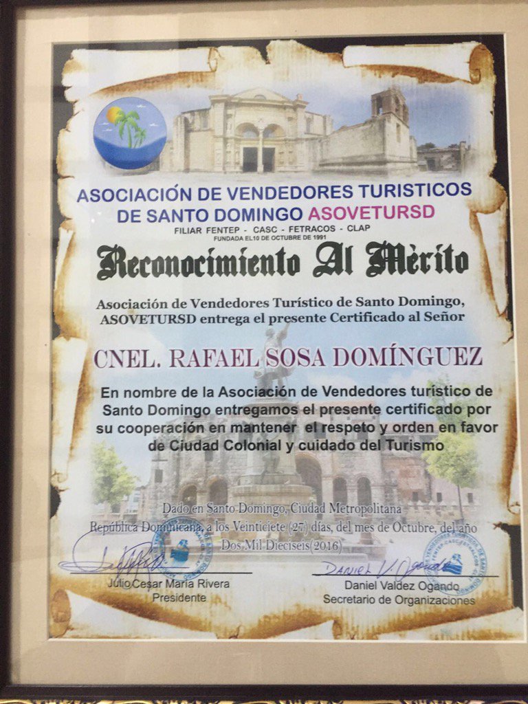 geomargarciard's tweet photo. Reconocen coronel Rafael Sosa d @CesturRD x buen trabajo en Zona Colonial Santo Domingo @MiturRD https://t.co/OKWpwshhrR