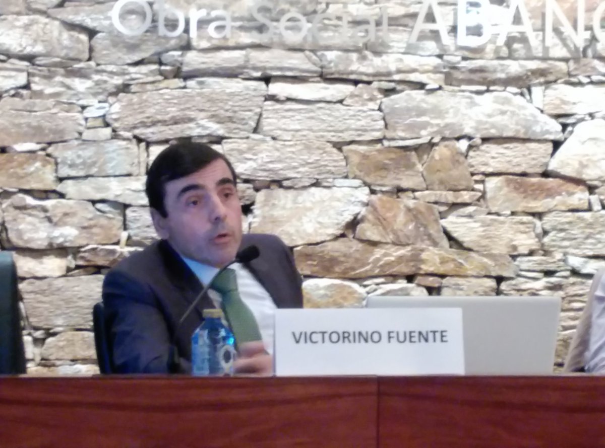 Aepsal's tweet photo. Victorino Fuente, abogado de Fuente y Pardo abogados, habla de los delitos de que se puede acusar a los TPRL. V Seminario #Aprosal https://t.co/9HmCy94zQZ