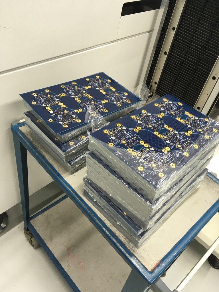 Baydu_io's tweet photo. laut Projektseite @ #CalliopeMini geht die Fertigung der besonders geformten Boards jetzt los - #Koeln #Deutschland #MicroBit #Kompatible https://t.co/NW4YXMapYu