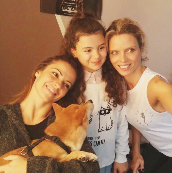 lesbonnesfees's tweet photo. Vladimir, Melissa et la petite Safya ont pu rencontrer la #DALSFamily✨@JMGenereux, @DenitsaOff et @christophelicat ! #BonnesFees #DALS https://t.co/LvhZ7aexVd