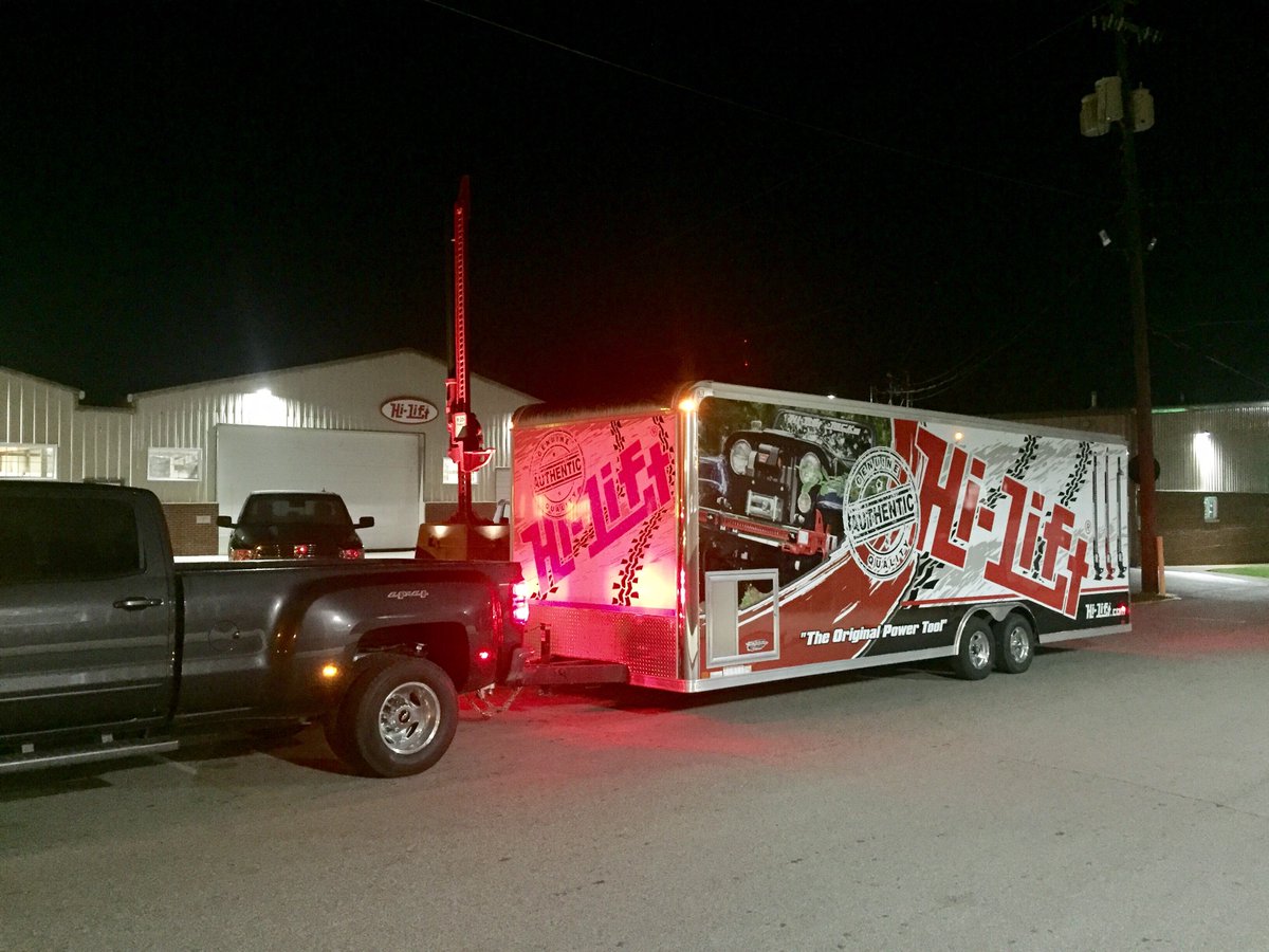 Las Vegas bound. SEMA Booth 33043. Find us! #hiliftjacks #sema2016