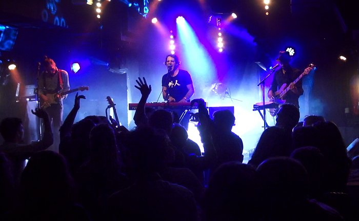 Mon #concert au <a href="/BusPalladiumoff/">Le Bus Palladium</a>, c'est CE SOIR ! On vous attend nombreux! #electro #pop #soul #rock ow.ly/7pBc305xMYD