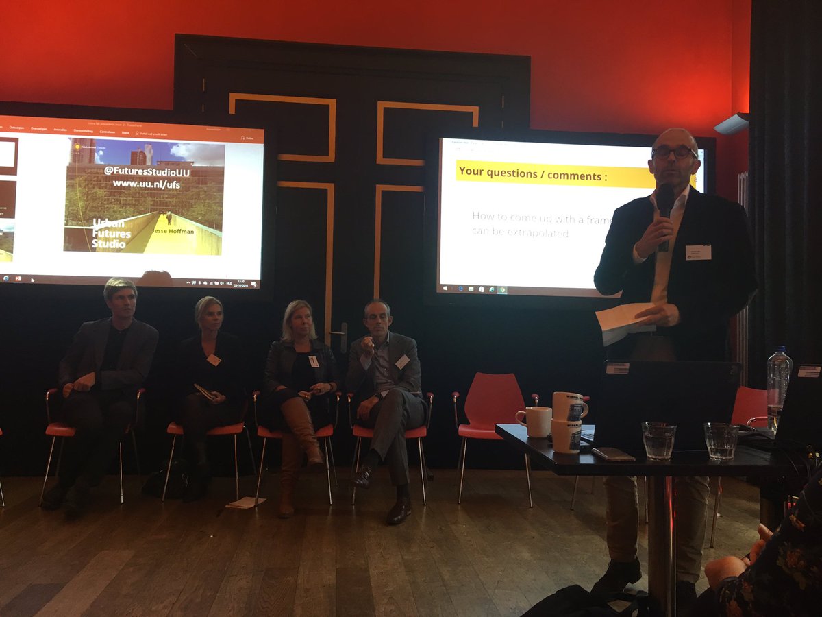 FuturesStudioUU's tweet photo. .@maartenhajer kicking off 2nd session on #livinglab #overvecht during #uusustainability conference. https://t.co/xUCZQAqIdf