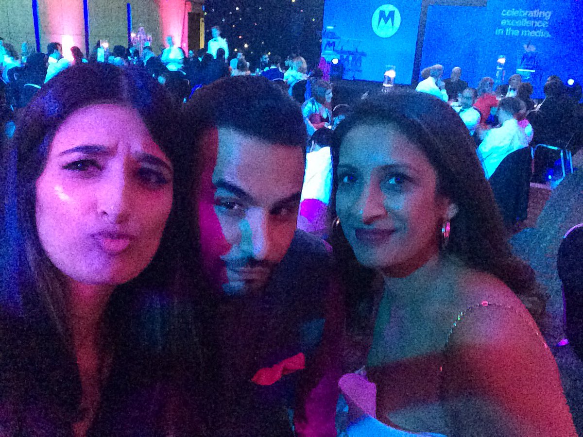simbansal00's tweet photo. Selfie with @AmeetChana and @DeliciousPR at last night's @asianmediaaward ! https://t.co/LJkqKloxeN