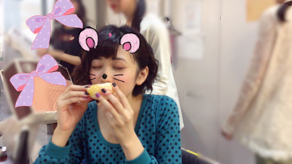 小泉萌香 𝒉𝒂𝒓𝕞𝕠𝕖 در توییتر 今日なんかすごい楽しい 特になにもしてないけどすごい楽しい じっとしててもすごい楽しい 最近 喜怒哀楽の楽の振り幅が大きすぎて自分でもついていけないくらいに楽しい 明日はもっと楽しくなるよね ハム太郎